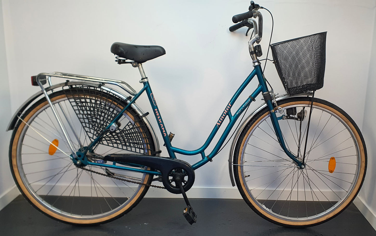 Helkama Ainotar, 28", 3 växlar, bra begagnat skick