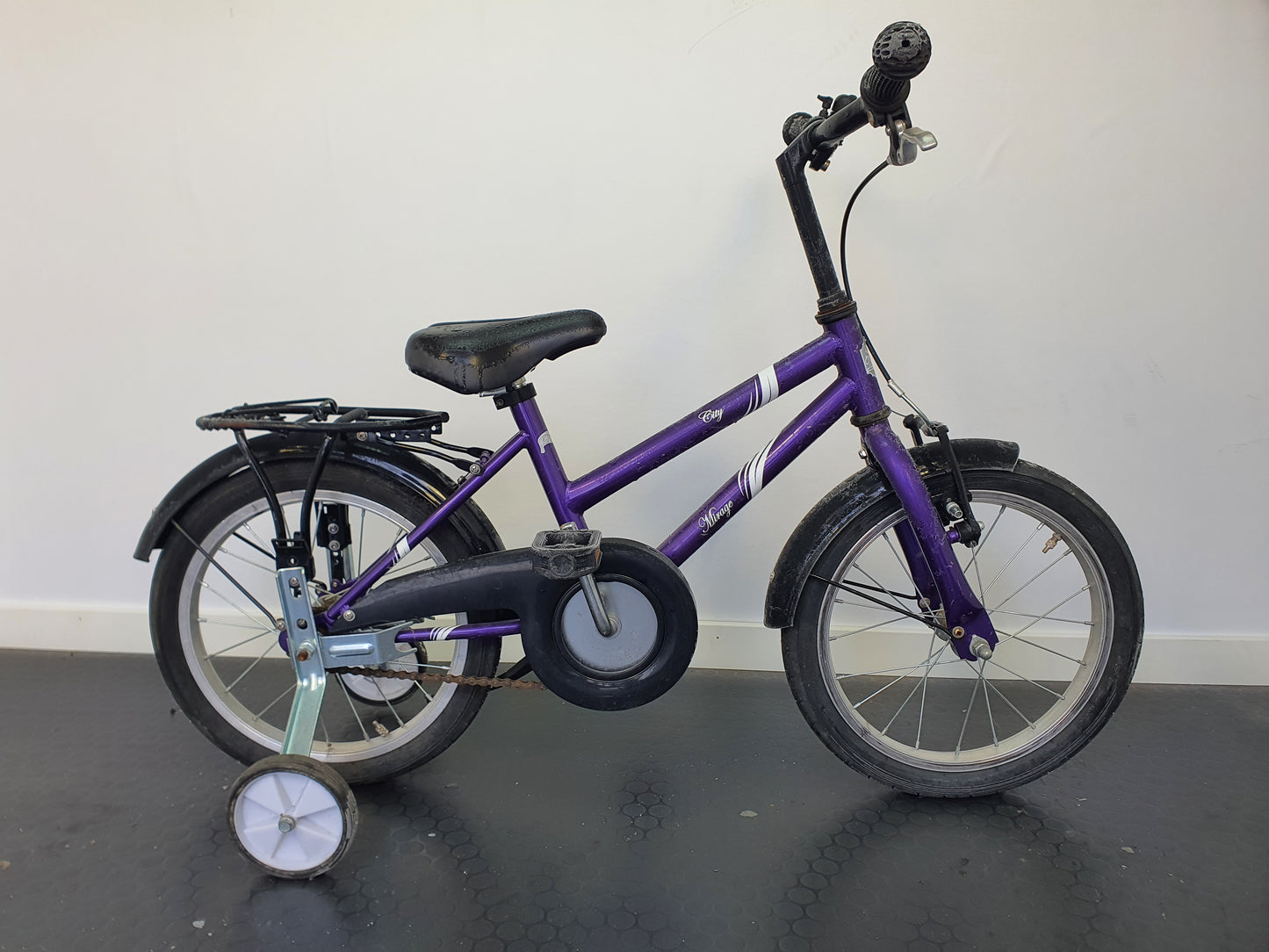 Mirage City, 16", bra begagnat skick