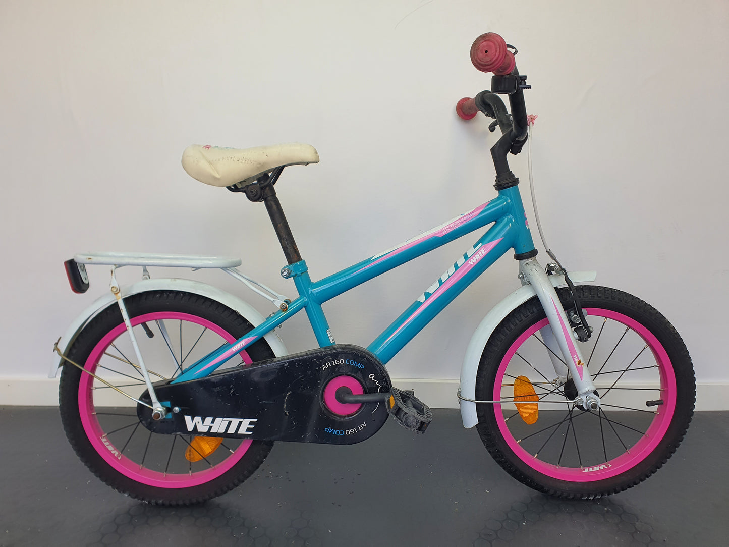 White AR160 Comp, 16", bra begagnat skick