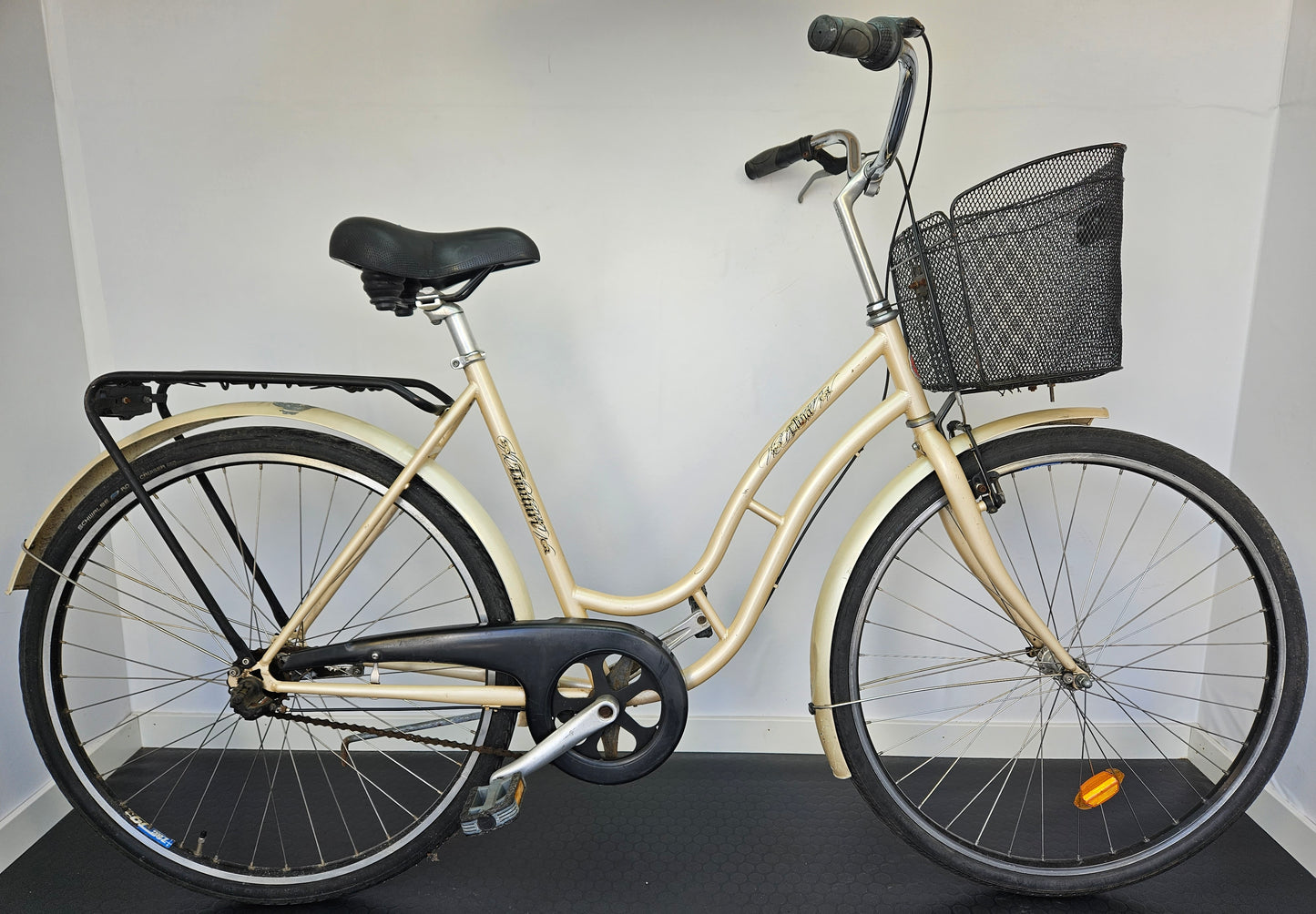 Tunturi Elina, 28", 3 växlar, bra begagnat skick