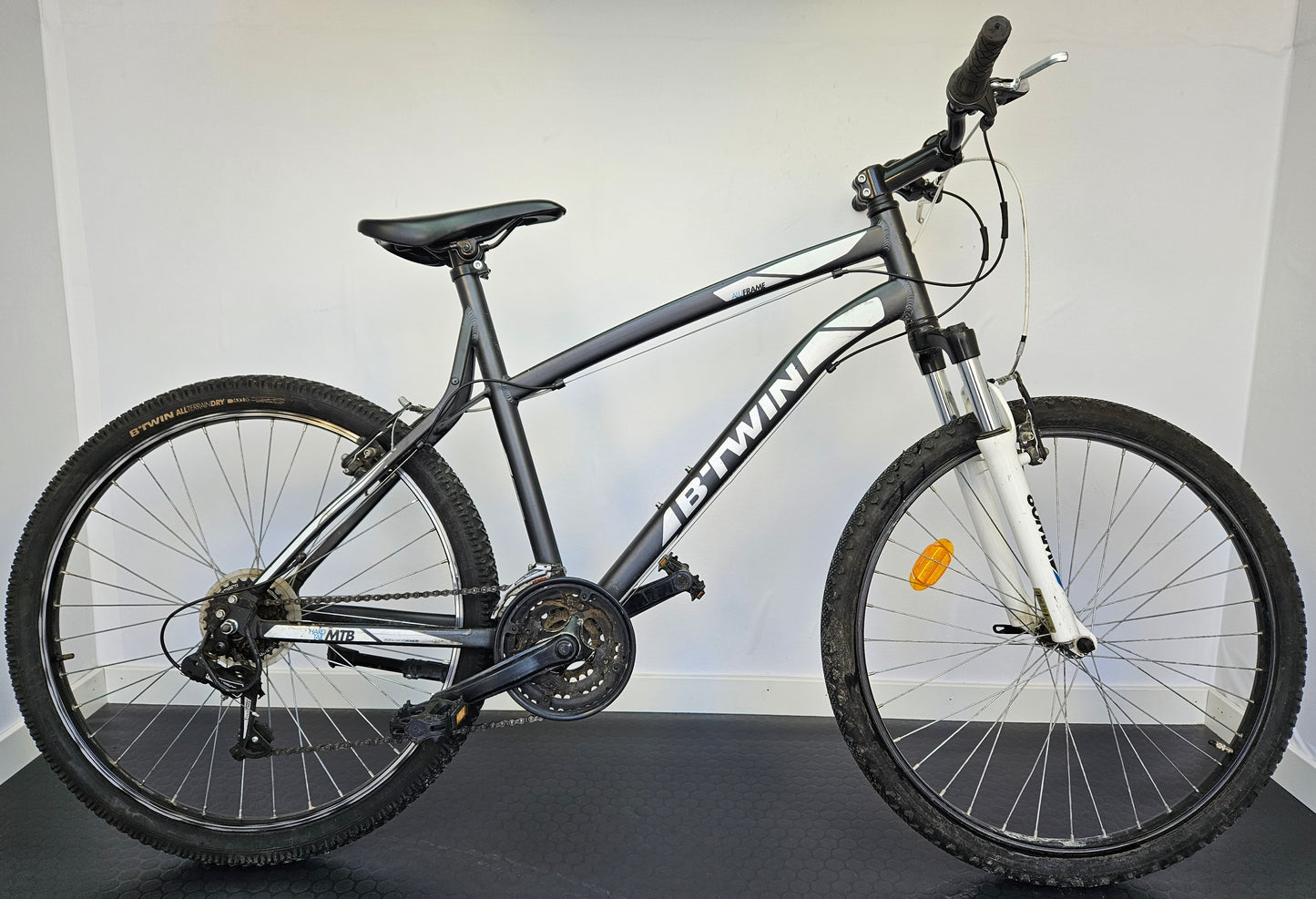 B'twin Rockrider 340, 26", 21 växlar, bra begagnat skick