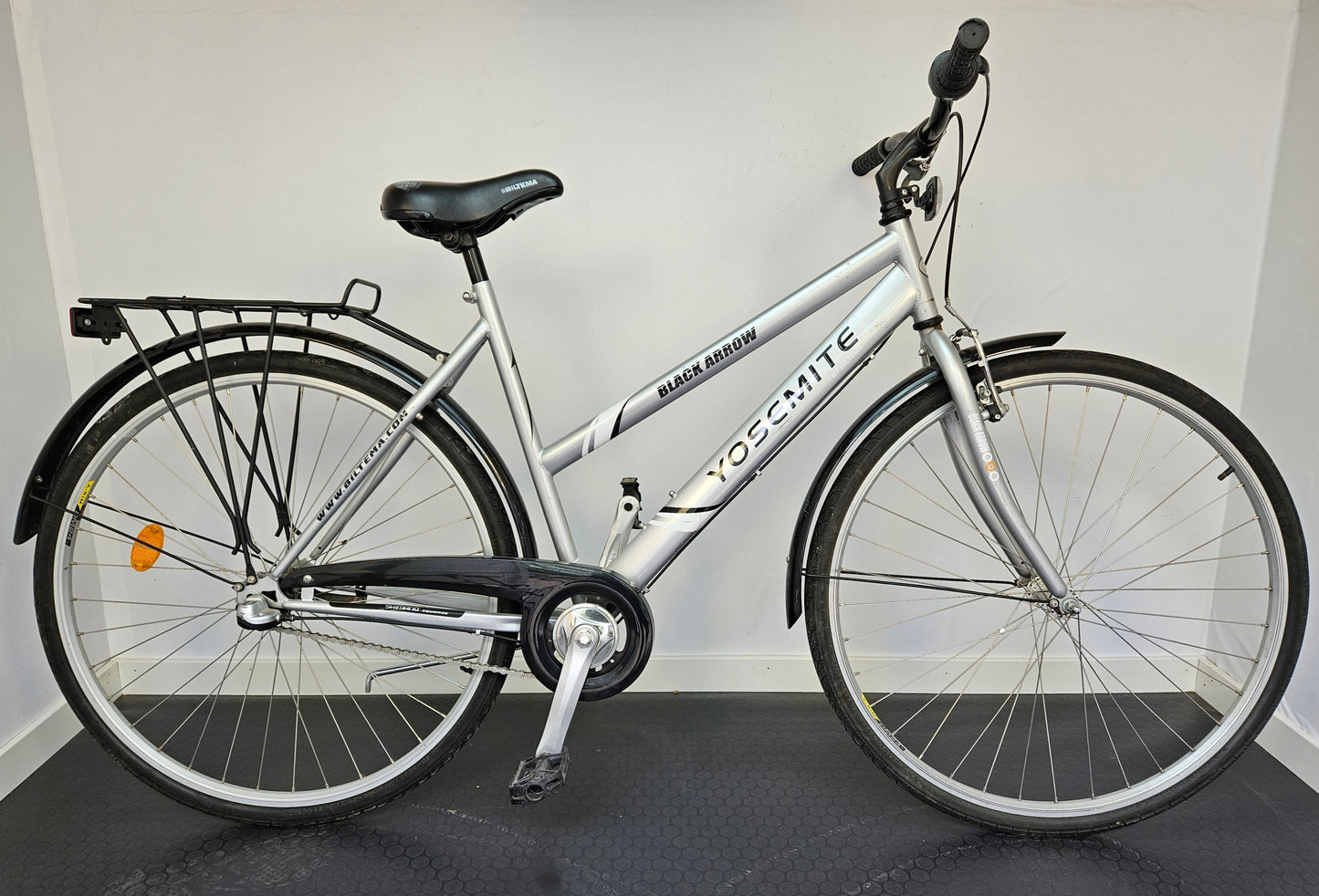 Yosemite Black Arrow, 28", 3 växlar, bättre begagnat skick