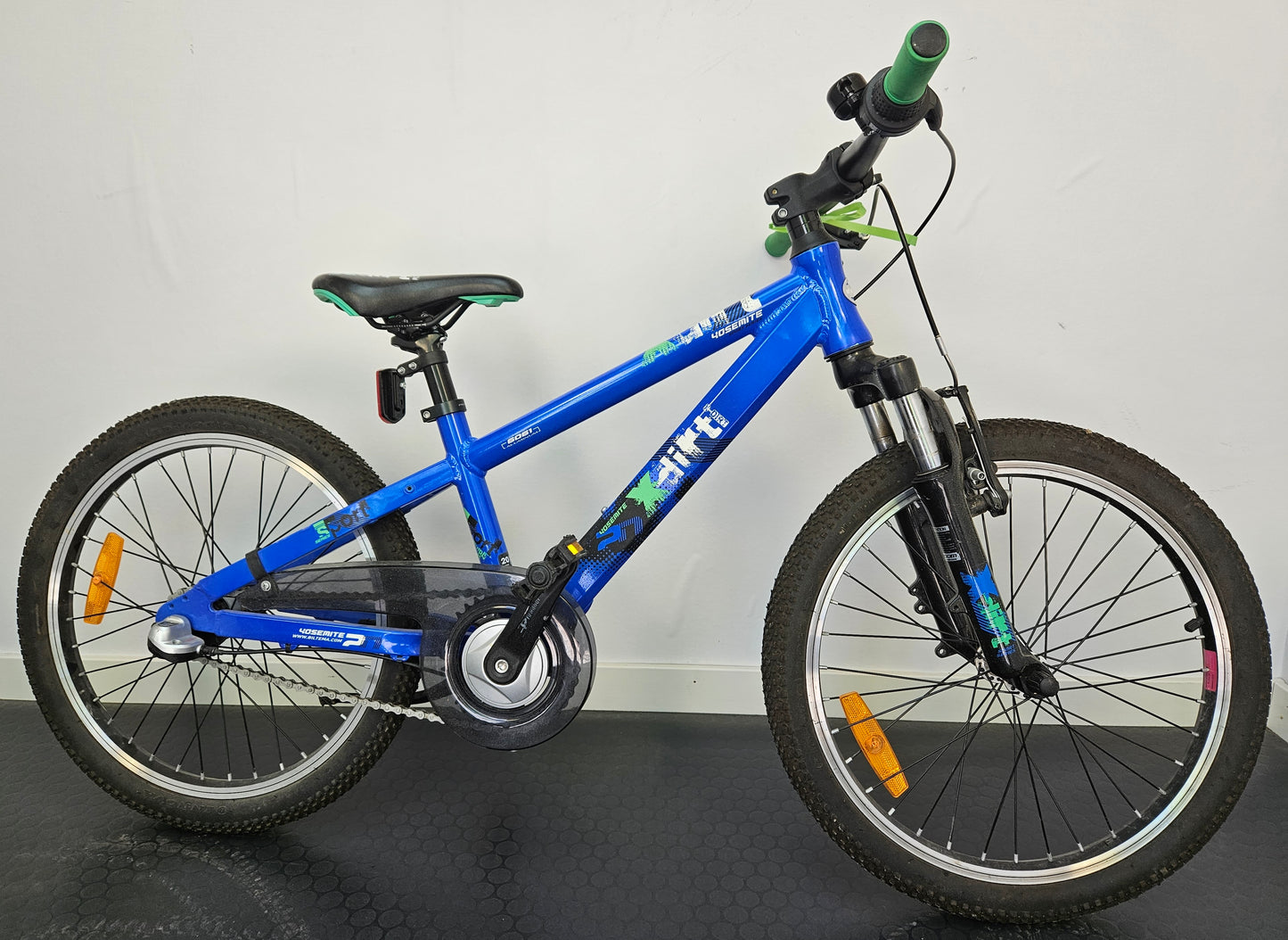 Yosemite X-Dirt, 20", 3 växlar, så gott som ny