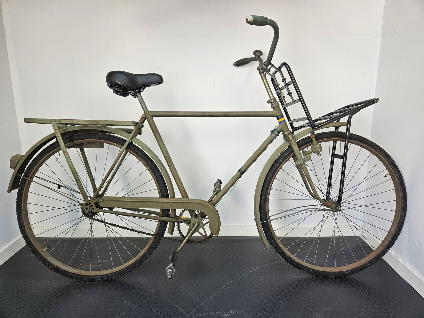 Militärcykel M/104a, 28", ok begagnat skick