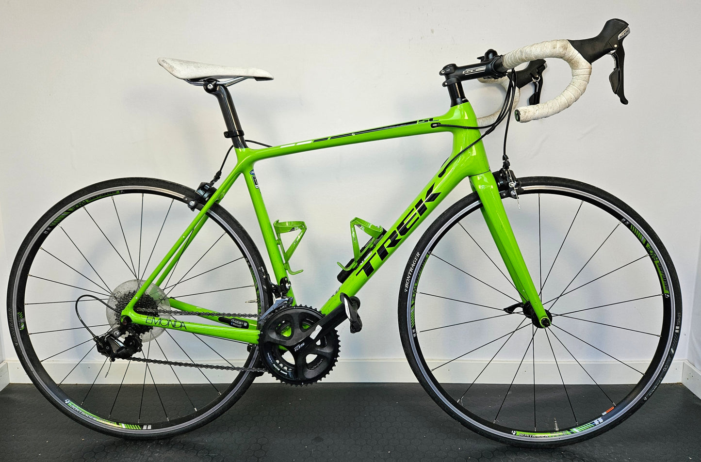 Trek Emonda SL5, 28", 22 växlar, bättre begagnat skick