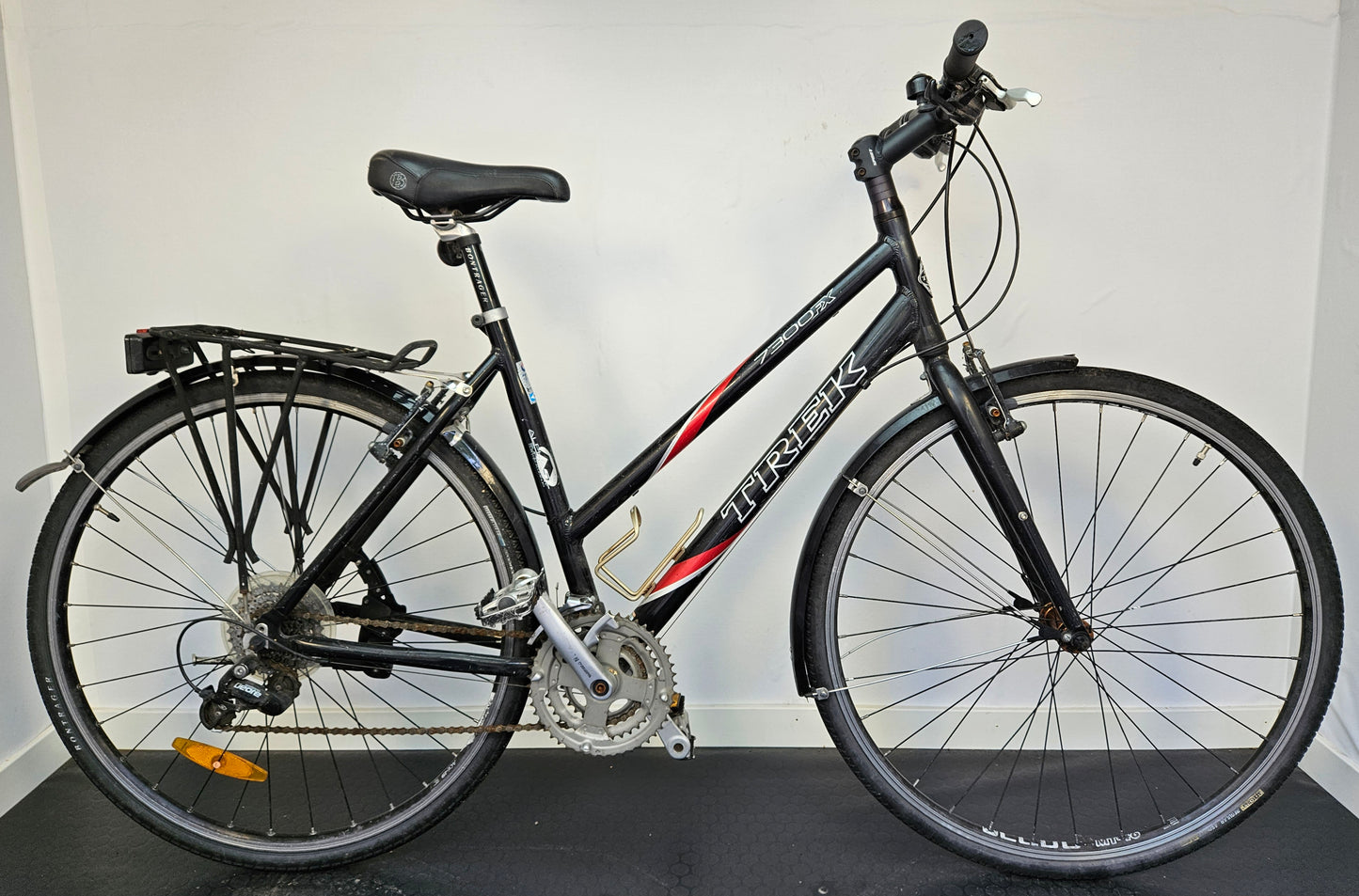 Trek 7300 FX, 28", 24 växlar, bra begagnat skick