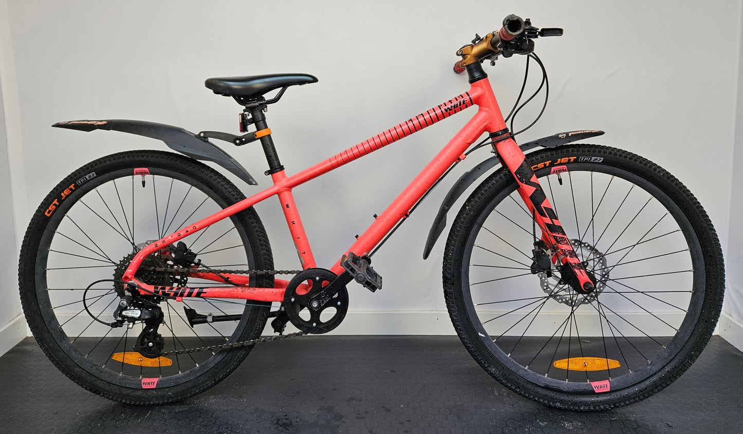 White Bikes XC 240 Lite, 24", 8 växlar, bra begagnat skick