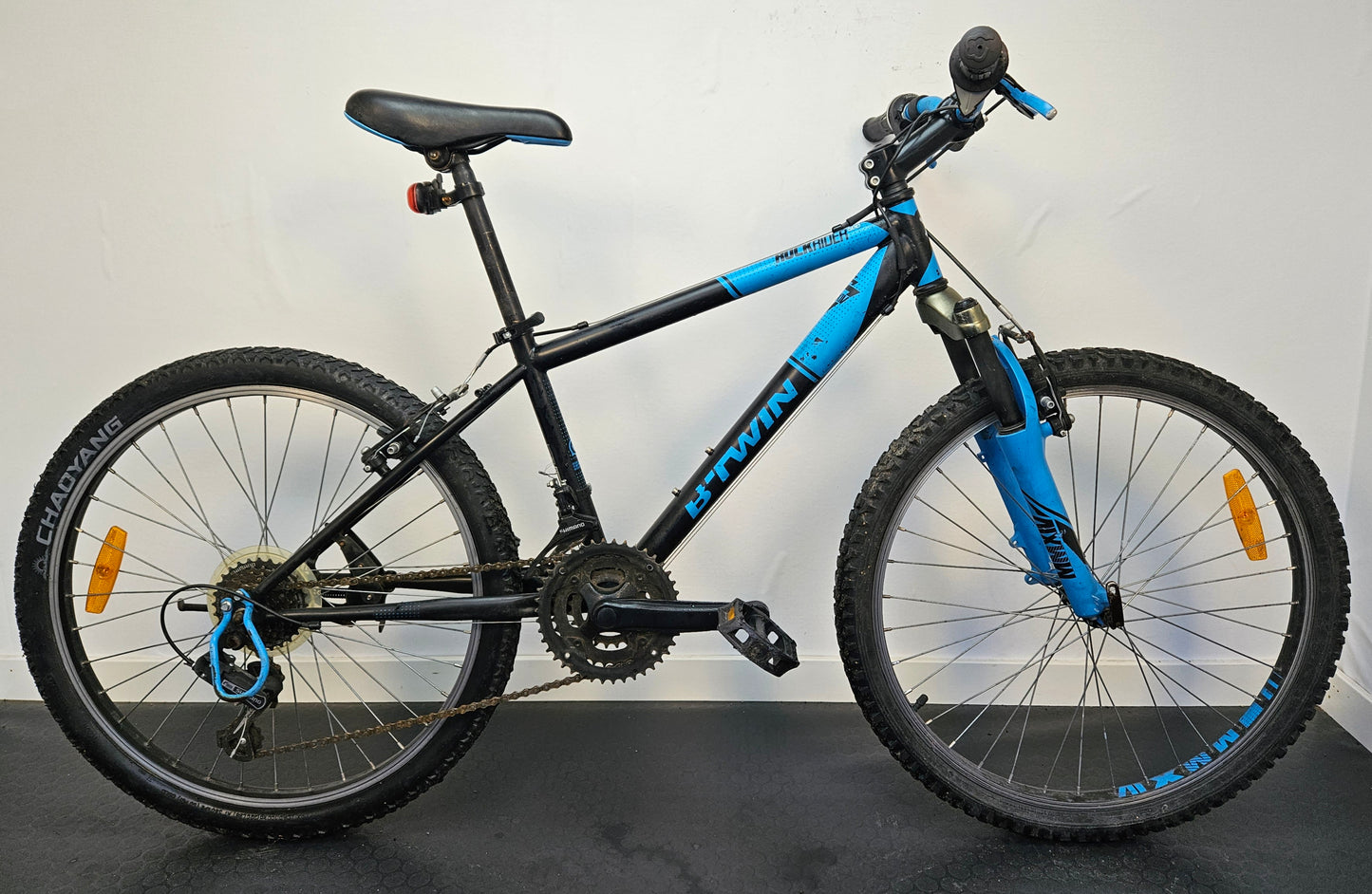 B'Twin Rockrider 500, 24", 18 växlar, bra begagnat skick