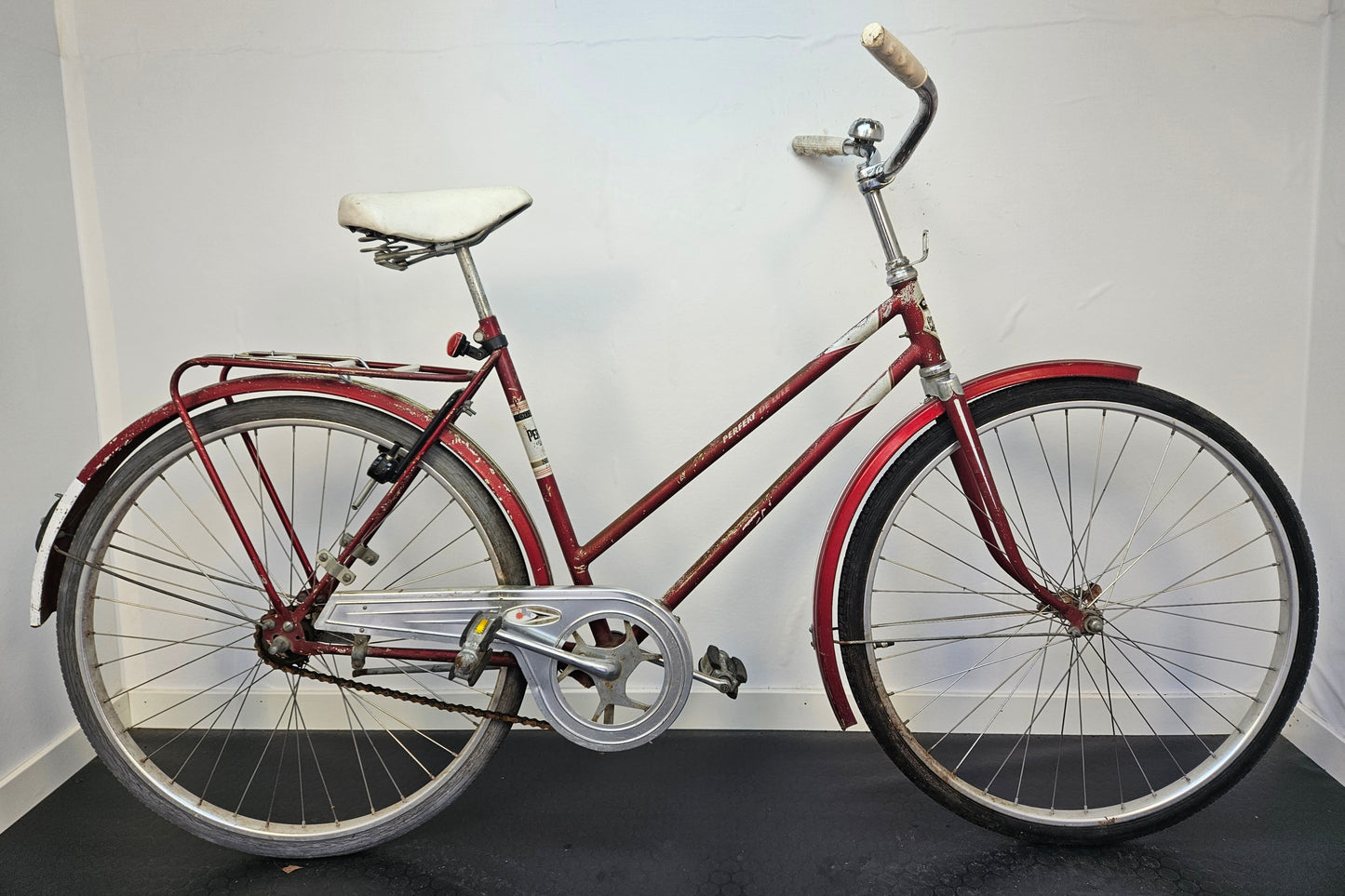 Perfekt De Luxe, 28", 2 växlar, OK begagnat skick