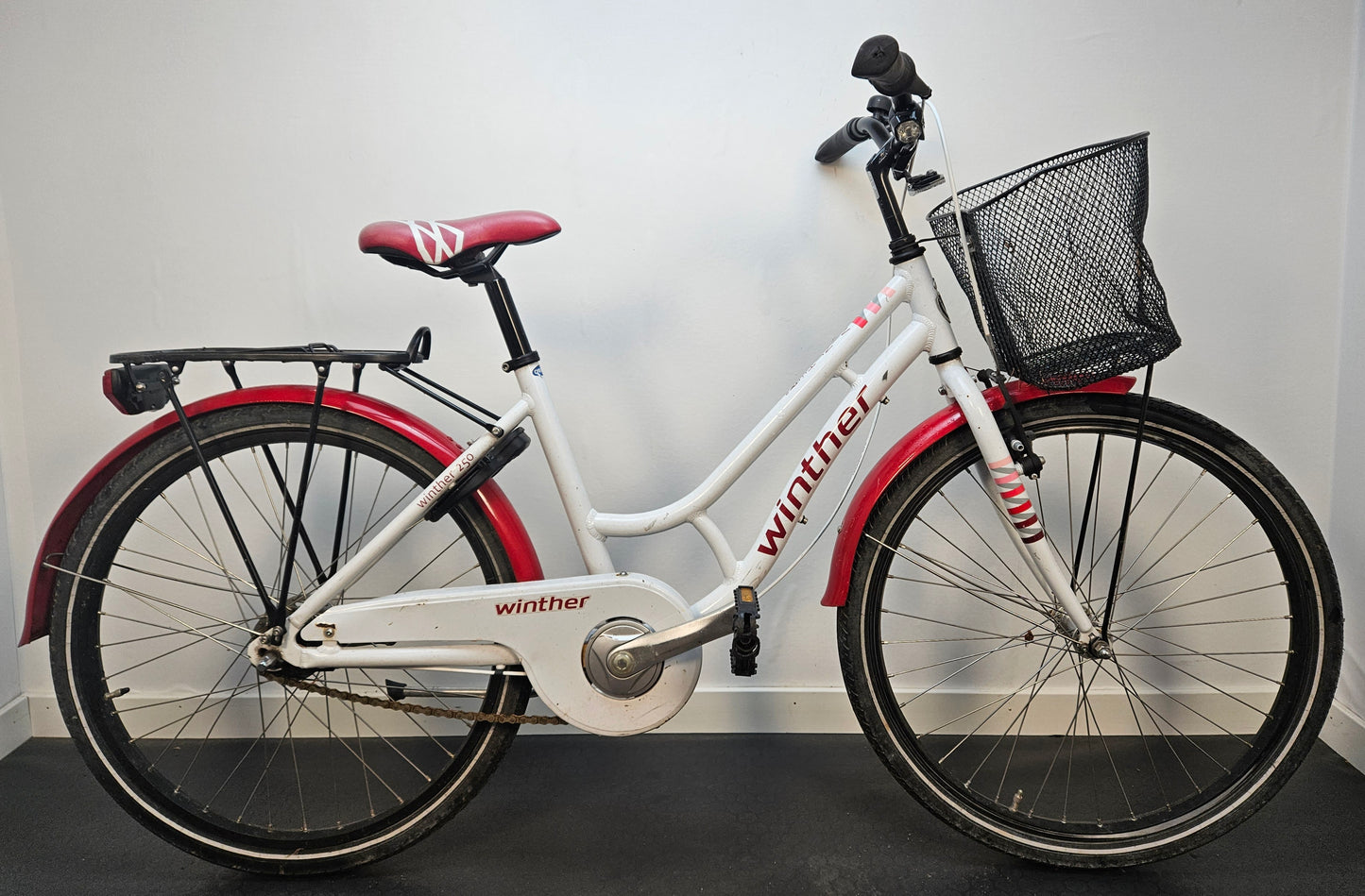 Winther 250 Granny, 24", 7 växlar, bra begagnat skick