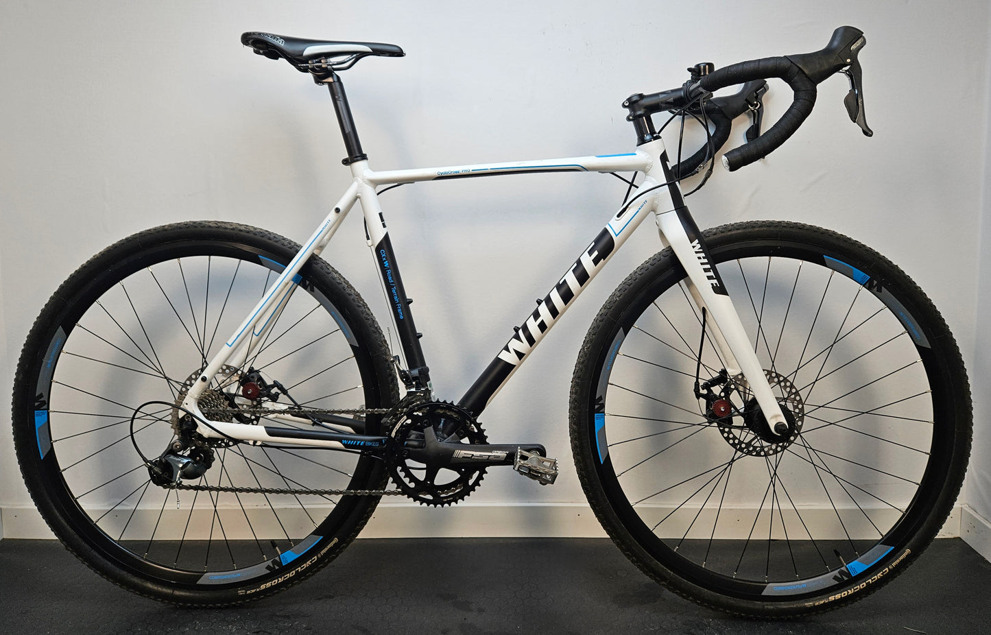 White CX (Cyclo Cross) Pro, 28", 20 växlar, bättre begagnat skick