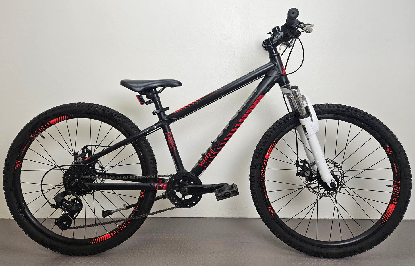 White Comp, 24", 8 växlar, bättre begagnat skick