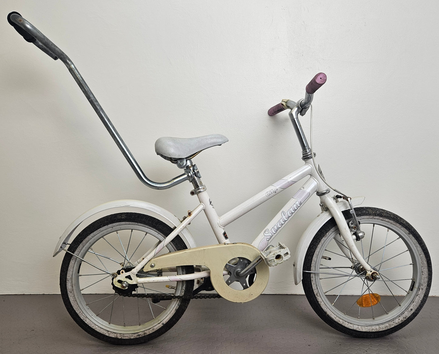 Svalan City, 16", bra begagnat skick