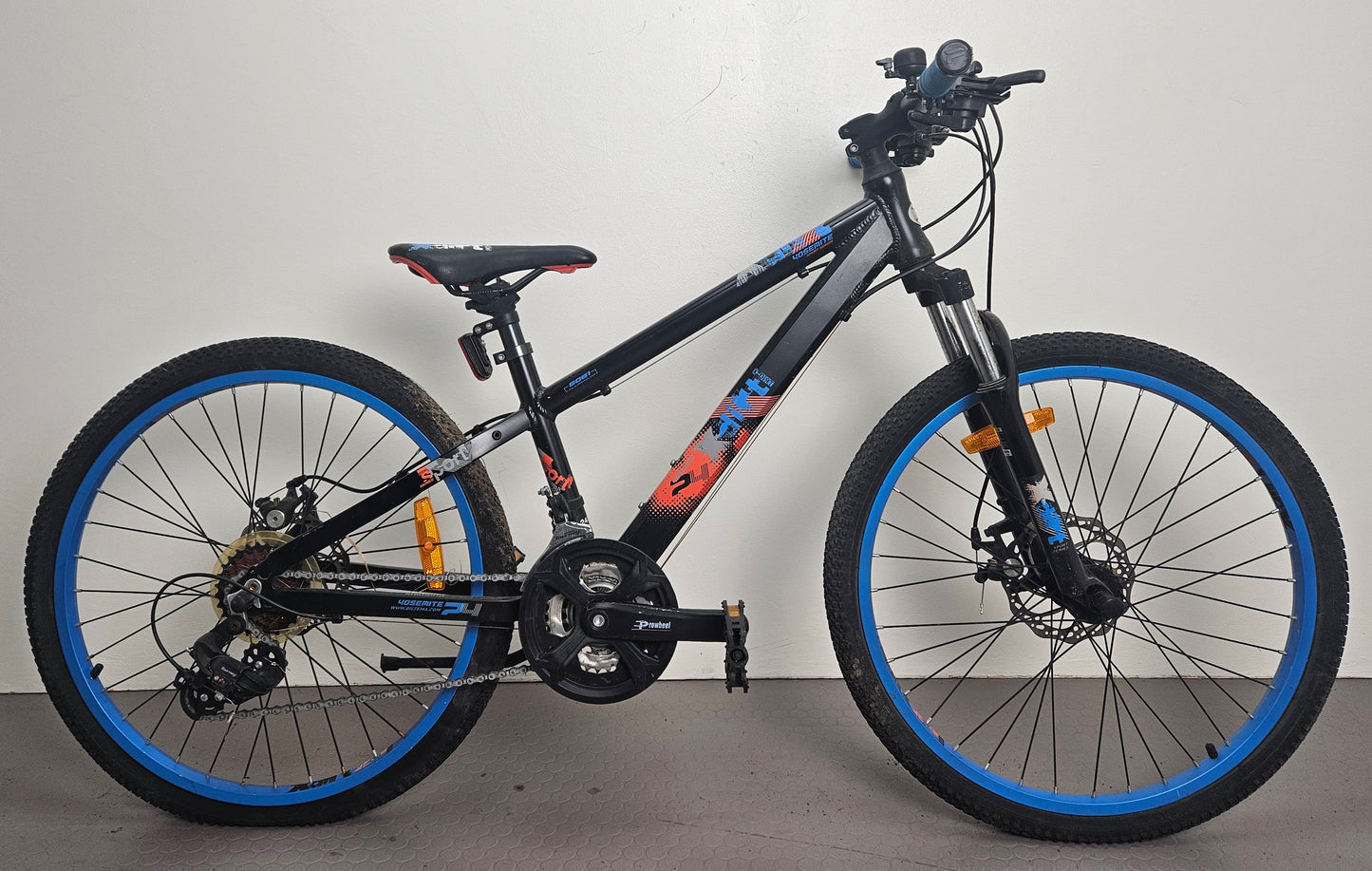 Yosemite X-Dirt, 24", 21 växlar, bättre begagnat skick