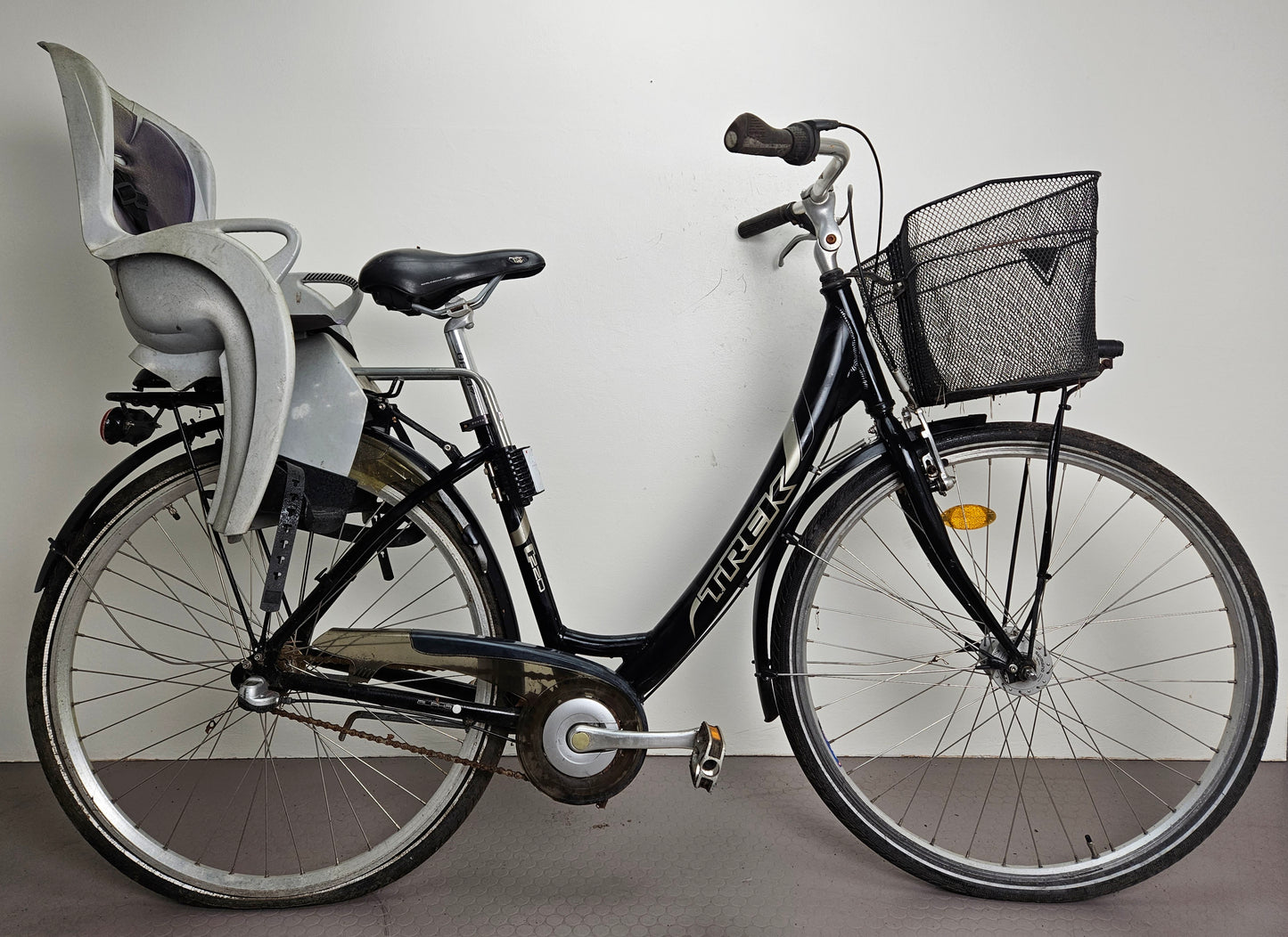 Trek C220, 28", 3 växlar, bättre begagnat skick