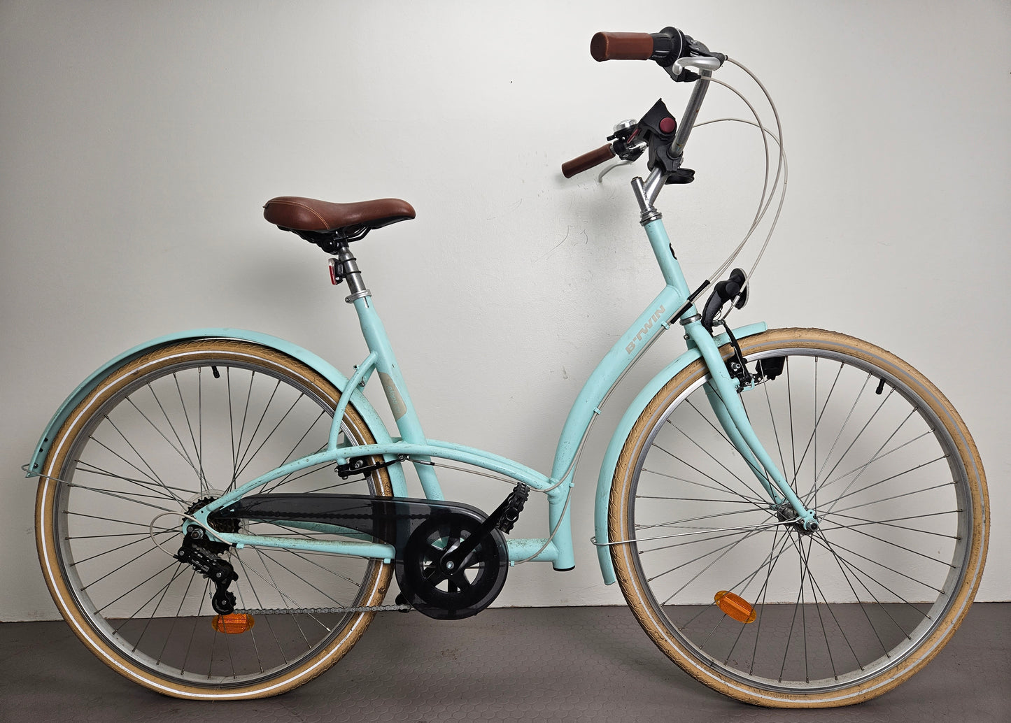 Btwin Elops 320, 28", 6 växlar, bättre begagnat skick