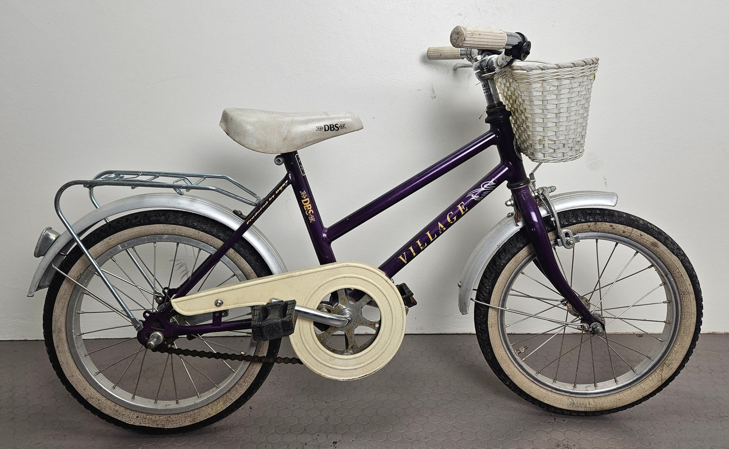 DBS Village, 16", bra begagnat skick