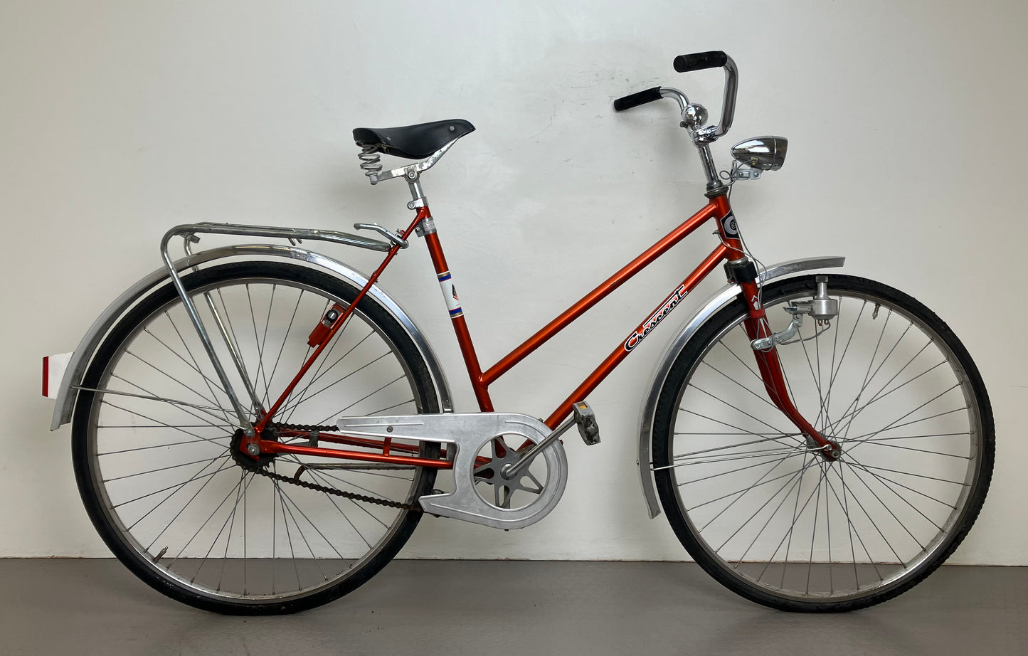 Crescent City, 27", bättre begagnat skick