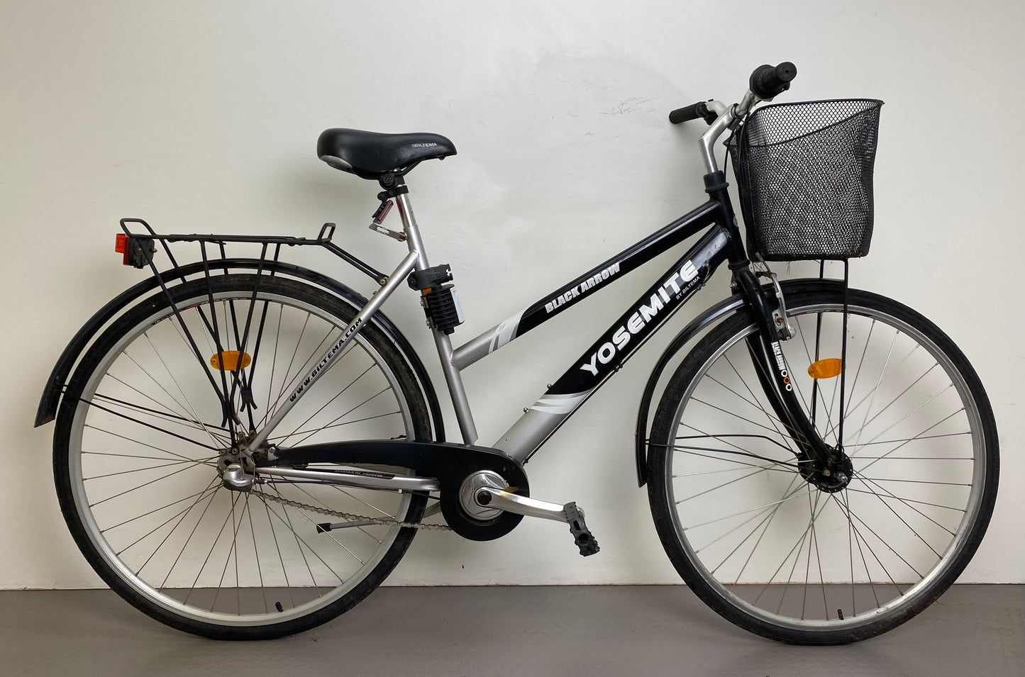 Yosemite Black Arrow, 28", 3 växlar, bättre begagnat skick
