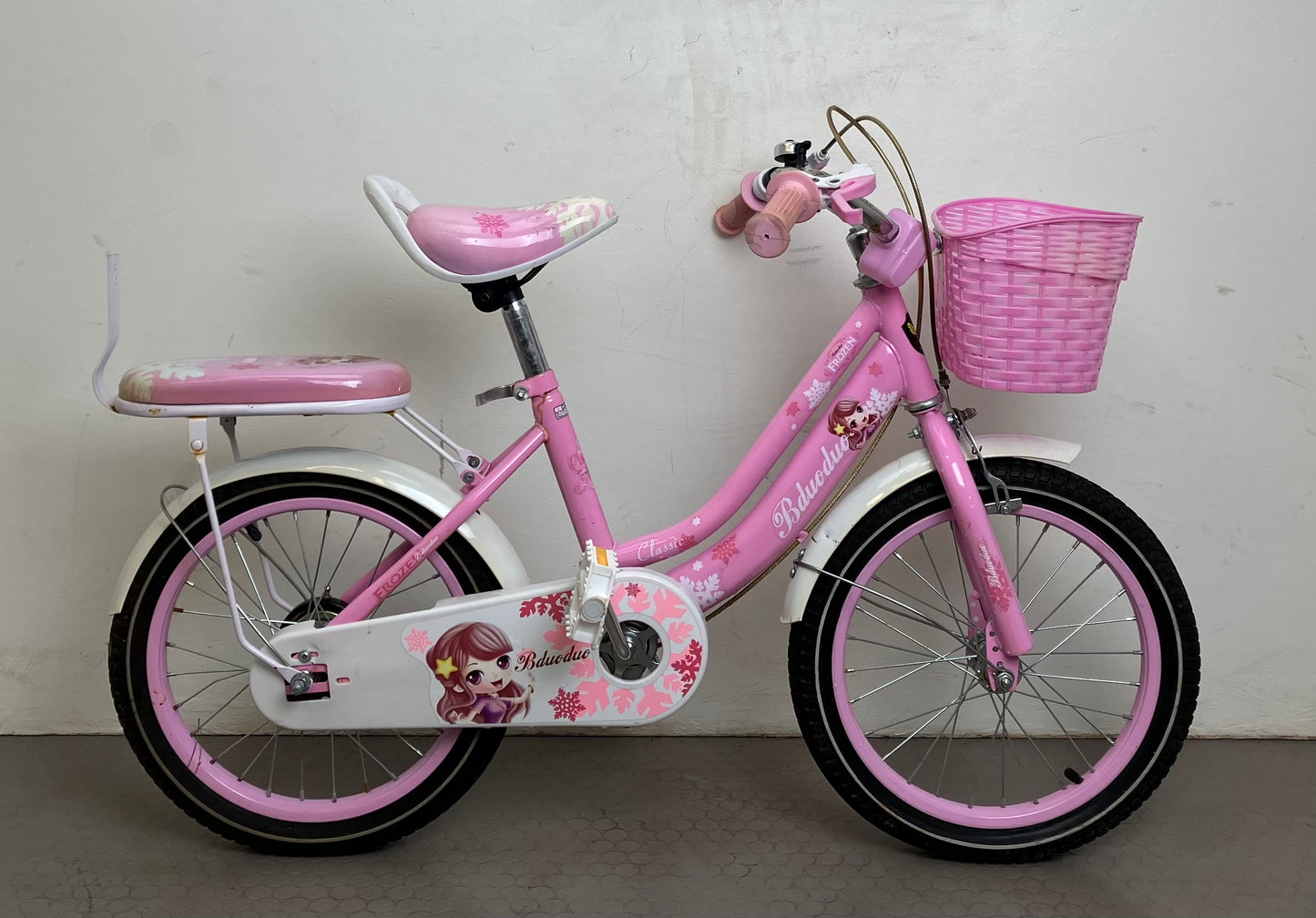 Frozen Classic, 16”, bättre begagnat skick