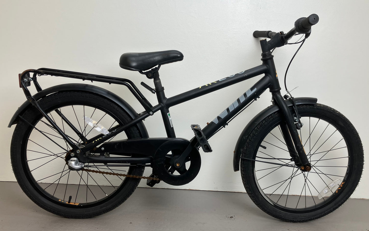 White AR200, 20”, 3 växlar, bra begagnat skick