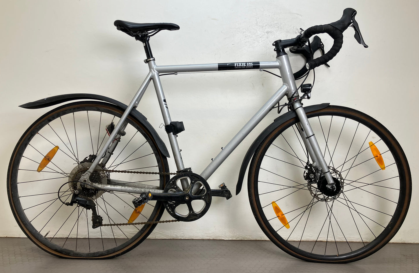 Fixie Inc Floater Race 8S, 28”, 8 växlar, bättre begagnat skick