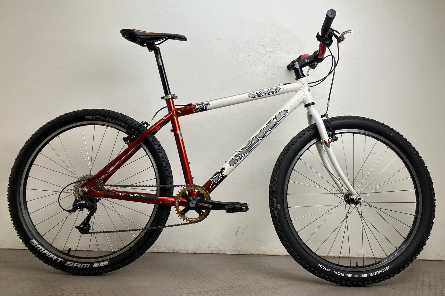 Kona Blast, 26”, 8 växlar, custombyggd