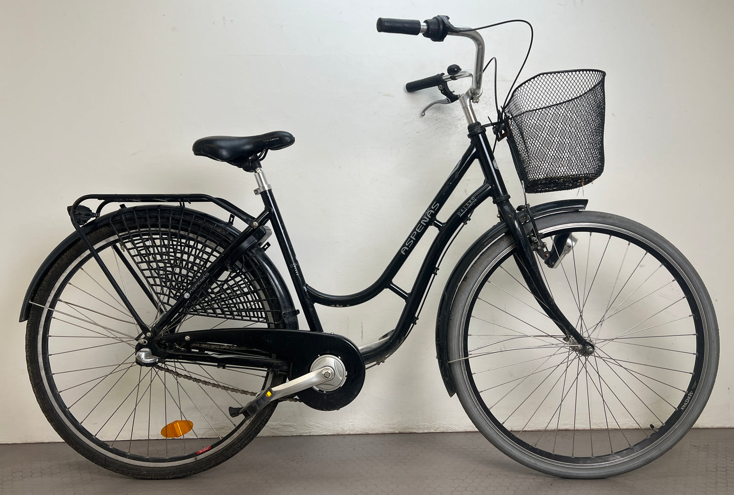 Aspenäs Dalarö, 28”, 3 växlar, bättre begagnat skick