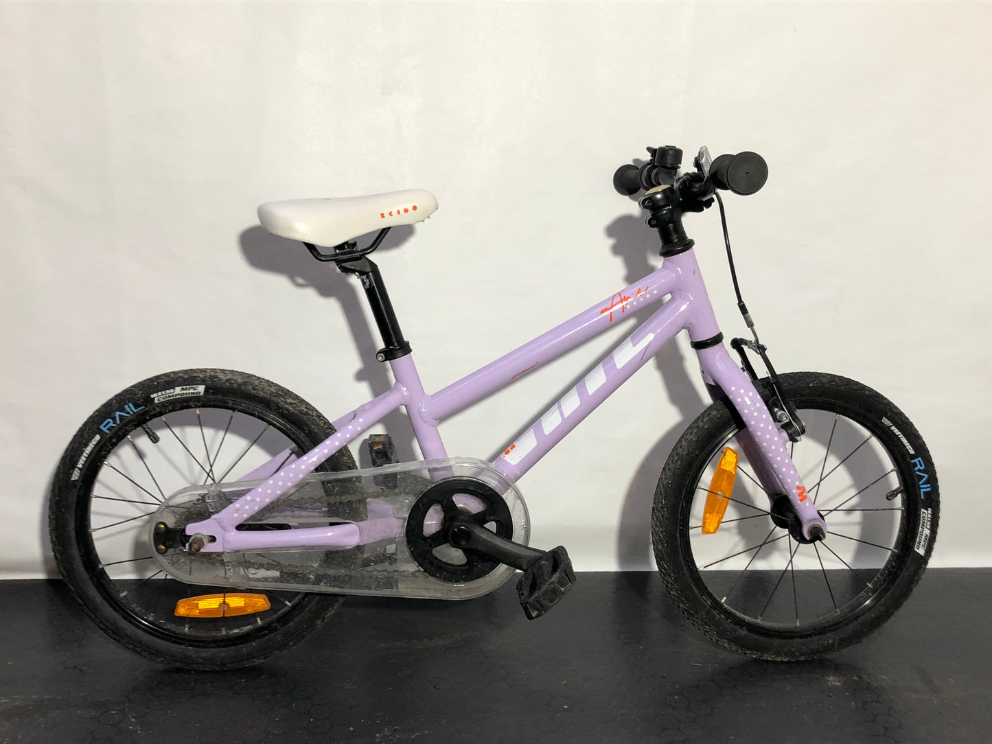 White Ane, 16", bättre begagnat skick