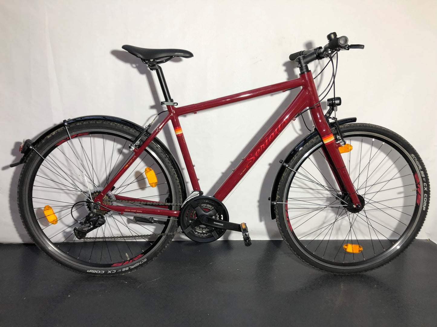 Serious Cedar Hybrid 5, 28", 21 växlar, bättre begagnat skick