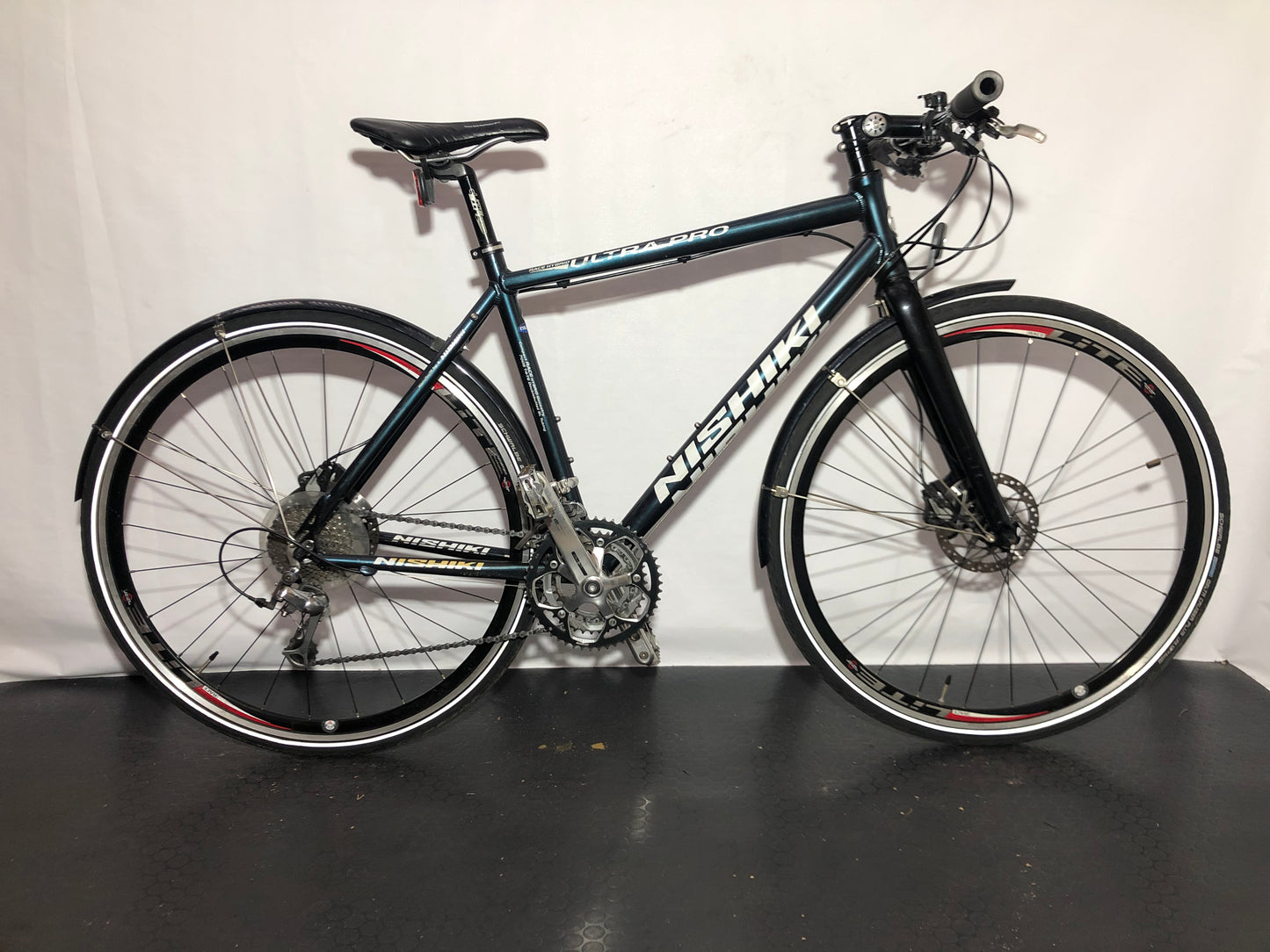 Nishiki Ultra Pro (Race Hybrid), 28", 27 växlar, bättre begagnat skick