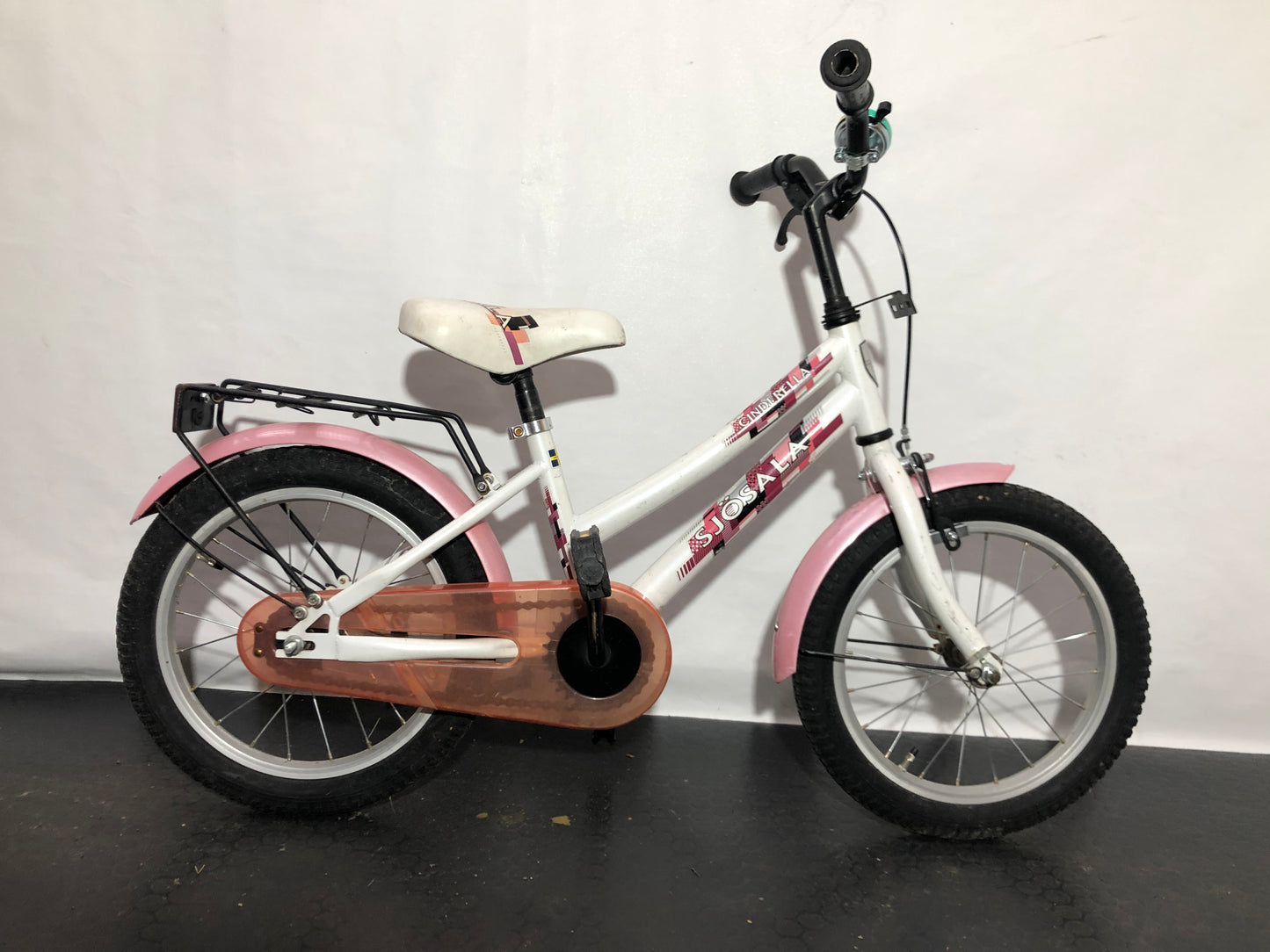 Sjösala Cinderella, 16", bra begagnat skick