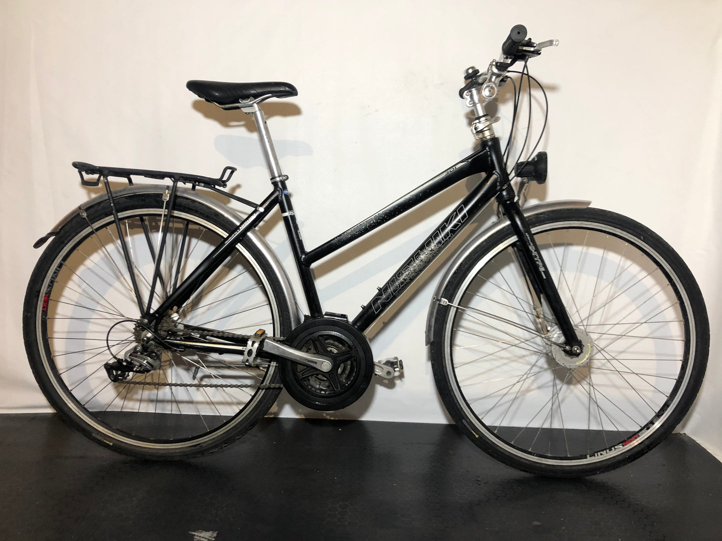 Nishiki City Hybrid 301, 28", 21 växlar, bra begagnat skick