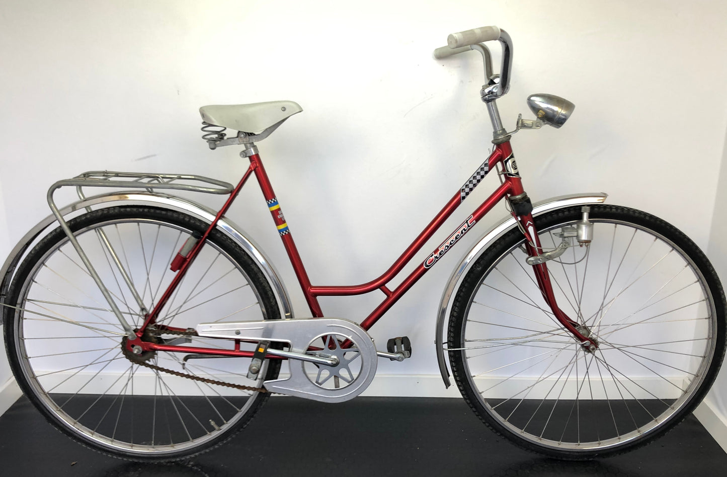 Crescent City, 27", bra begagnat skick