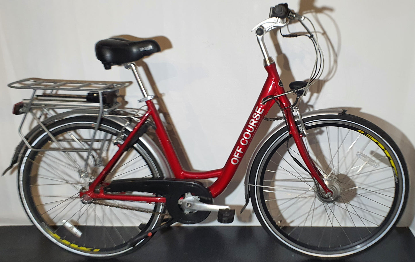 Off Course City Electric, 28", 3 växlar, bra begagnat skick