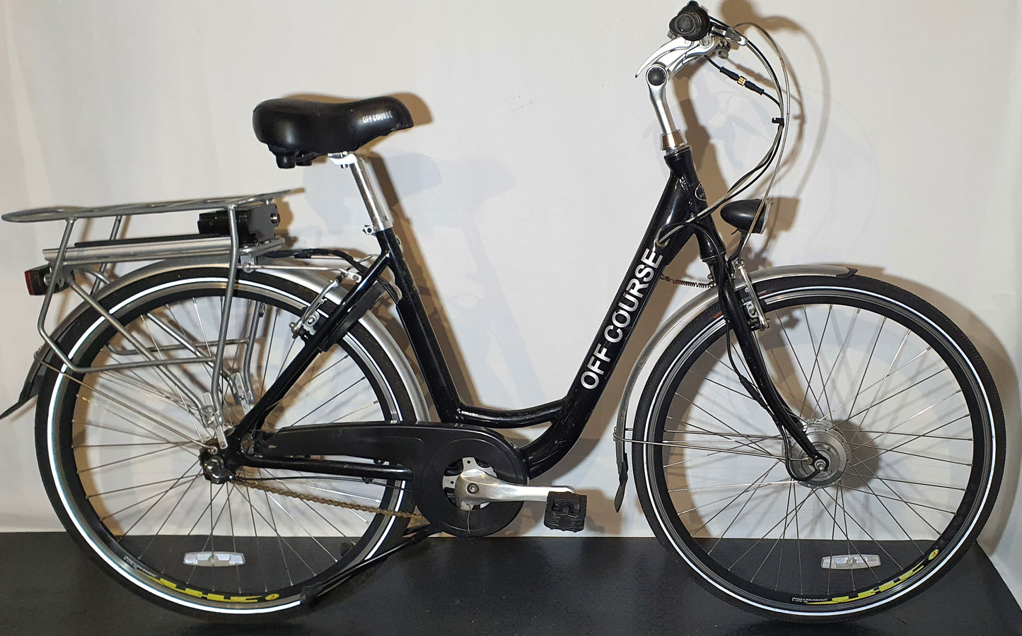 Off Course City Electric, 28", 3 växlar, bra begagnat skick