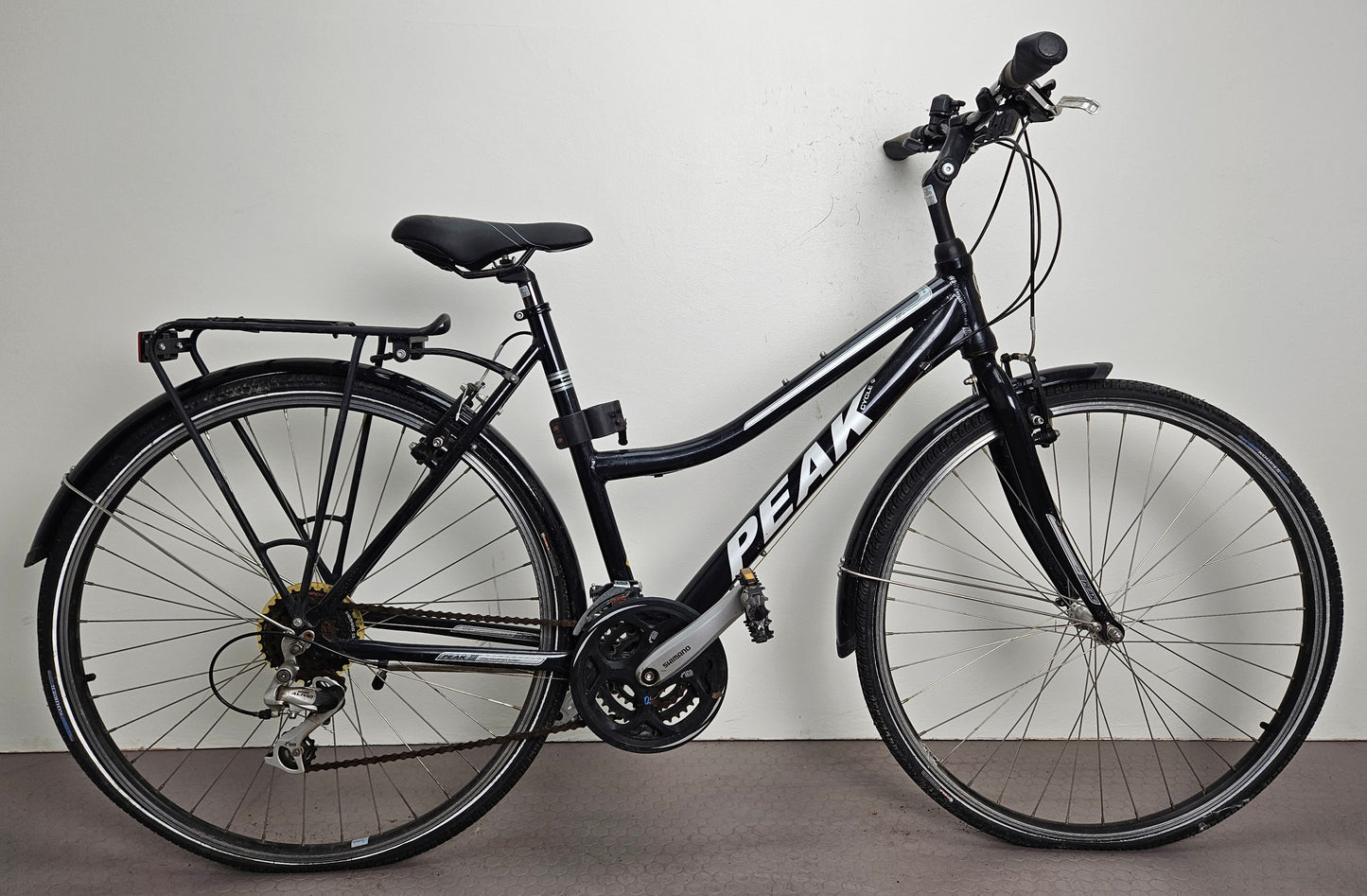 Peak Pt Douglas, 28", 24 växlar, bättre begagnat skick