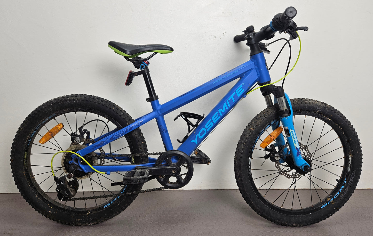 Yosemite X-Dirt, 20", 6 växlar, bättre begagnat skick