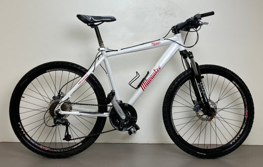 Milwaukee Sport, 26”, 24 växlar, bättre begagnat skick