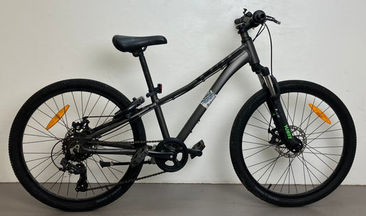 White AR 240 Comp, 24”, 7 växlar, bättre begagnat skick