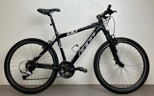 Felt Q800, 26”, 27 växlar, bättre begagnat skick