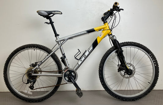 GT Avalanche 2.0, 26”, 24 växlar, bättre begagnat skick