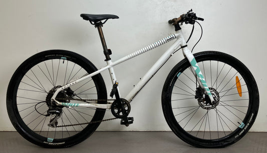 White XC 260 Lite Ane, 26”, 8 växlar, bättre begagnat skick