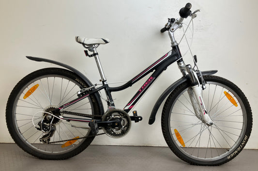 Trek Dialed 220, 24”, 21 växlar, bättre begagnat skick