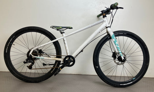 White XC 260 Lite Ane, 26”, 8 växlar, bättre begagnat skick