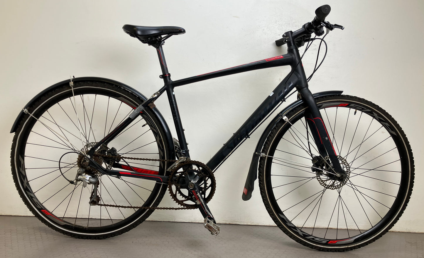 Specialized Sirrus, 28”, 27 växlar, bättre begagnat skick