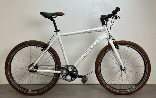 Serious Unrivaled Urban, 26”, 8 växlar, bättre begagnat skick