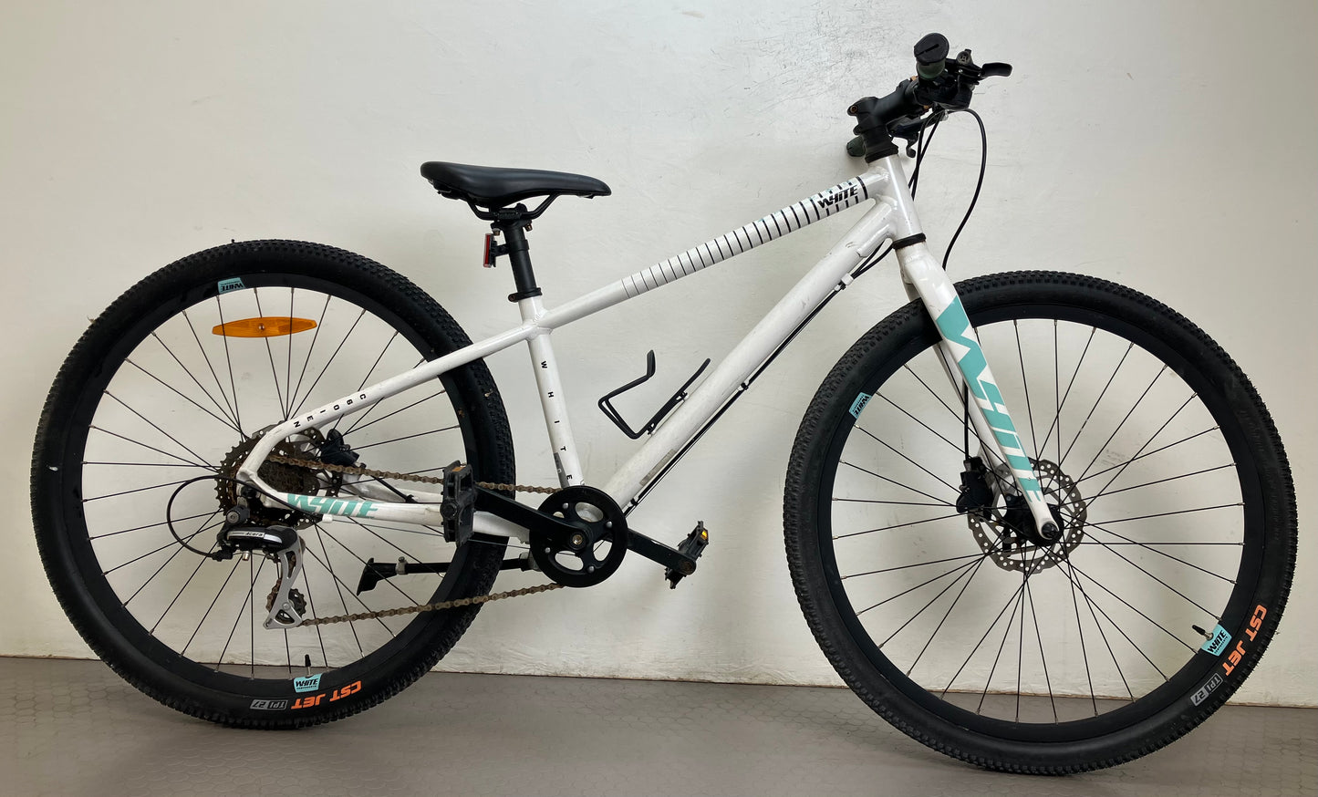 White XC 260 Lite Ane, 26”, 8 växlar, bättre begagnat skick