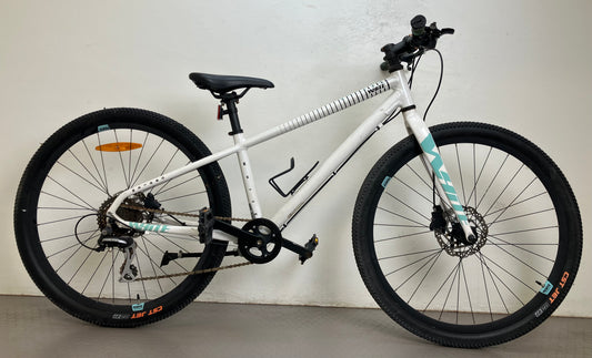 White XC 260 Lite Ane, 26”, 8 växlar, bättre begagnat skick