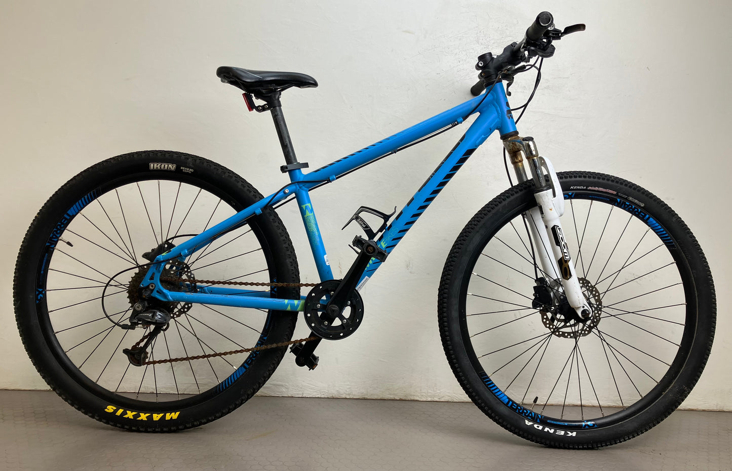 White XC 260 Lite Ane, 26”, 8 växlar, bättre begagnat skick